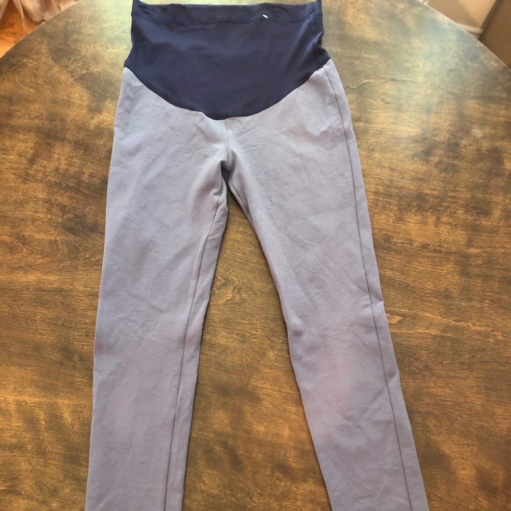 PinkBlush maternity knit pants. Size Large. Gray.